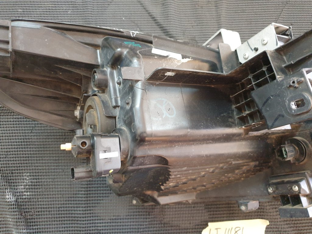Nissan Almera 1.5 Left Headlight