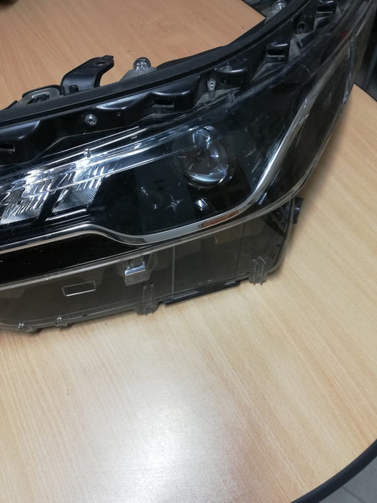 Toyota Fortuner Left Headlight