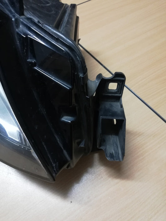 Mercedes-Benz GLE W166 Right Headlight