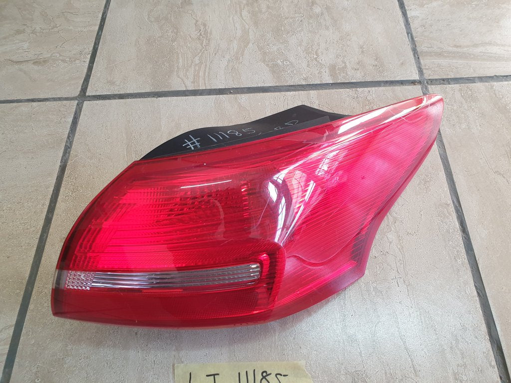 Ford Focus Right Outer Taillight