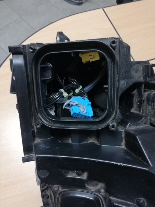 Mercedes-Benz C-Class W205 Right Headlight