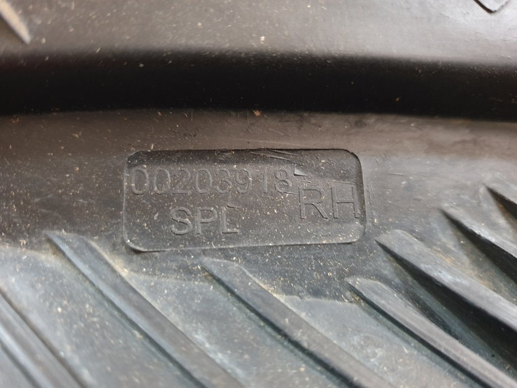 Mahindra Scorpio 2022 Right Headlight