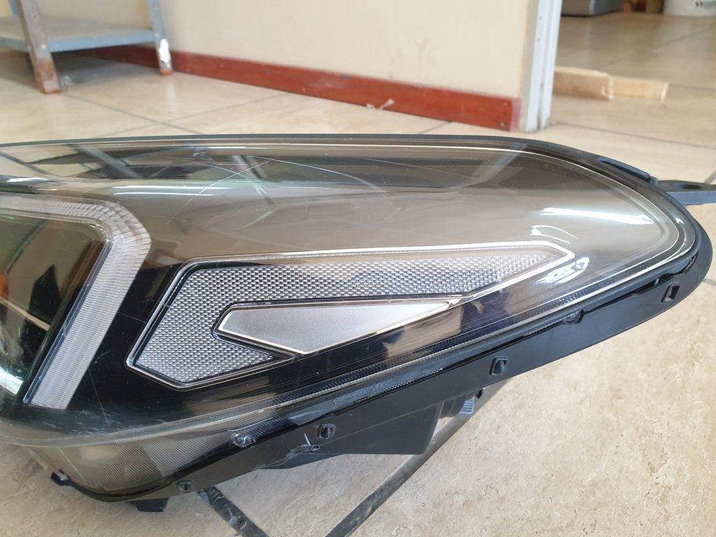 Hyundai Tucson Left Headlight