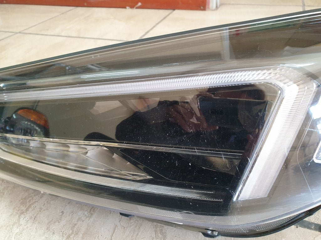 Hyundai Tucson Left Headlight