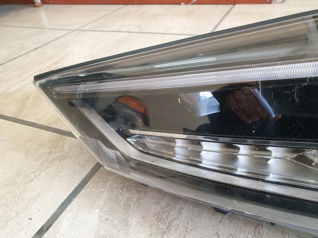 Hyundai Tucson Left Headlight