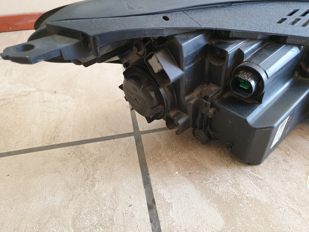 Hyundai Tucson Left Headlight