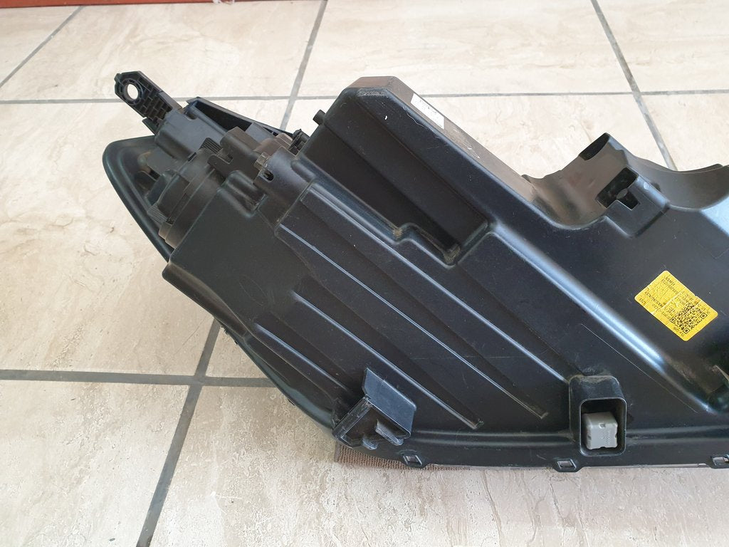 Hyundai Tucson Left Headlight