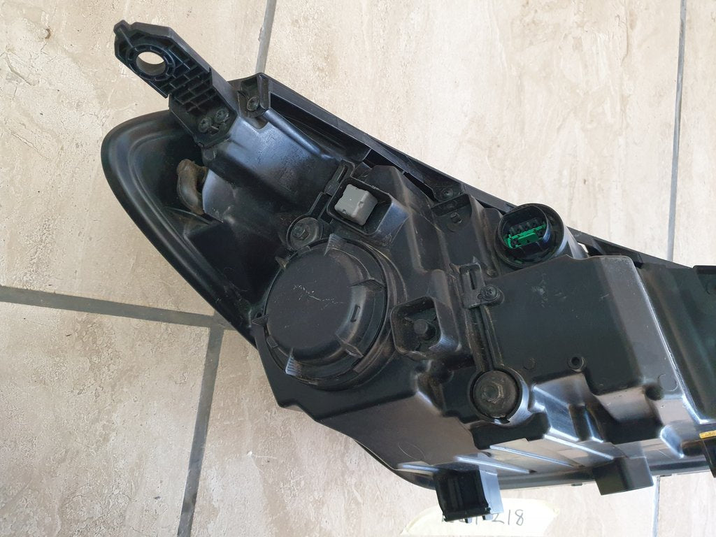 Hyundai Tucson Left Headlight