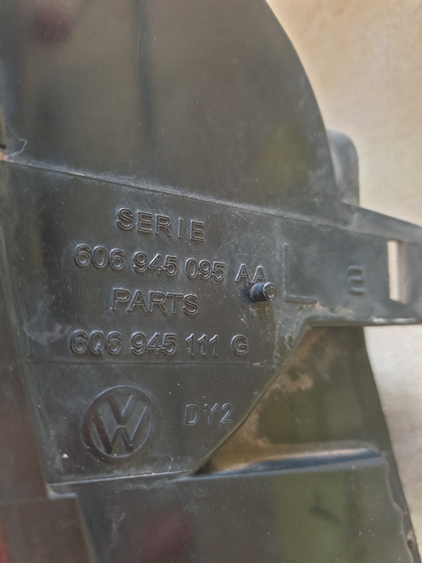 Volkswagen Polo 2015 Left Taillight