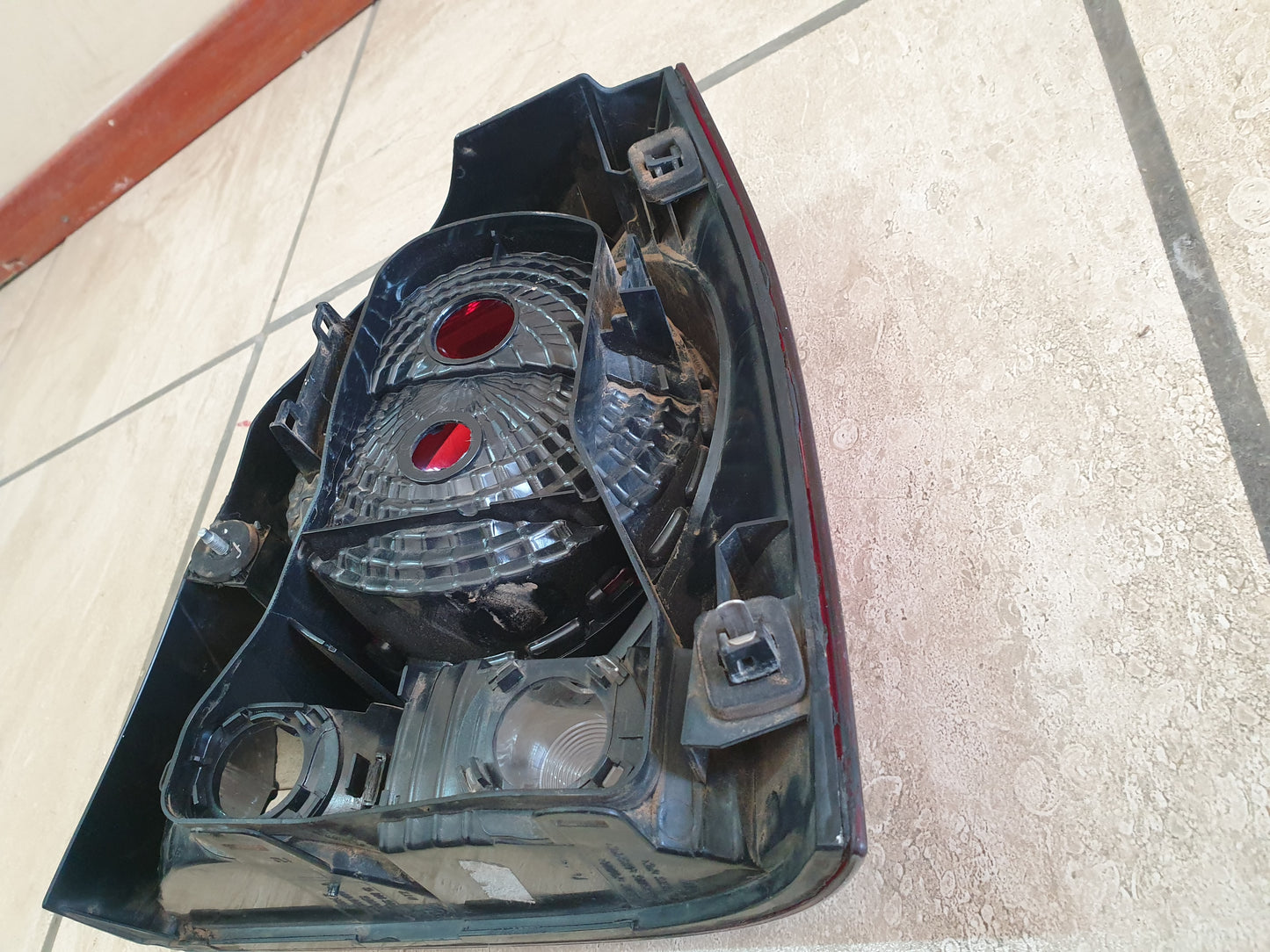 Volkswagen Polo 2015 Left Taillight