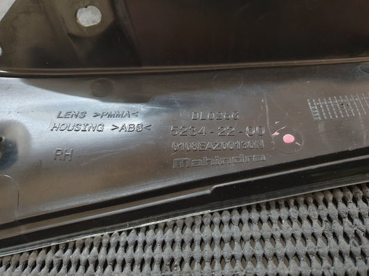 Mahindra KUV100 2016, 2017, 2018, 2019, 2020, 2021, 2022 Right Front Fender Indicator Light