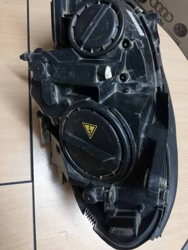 Mercedes-Benz C-Class W204, 2011 Right Headlight