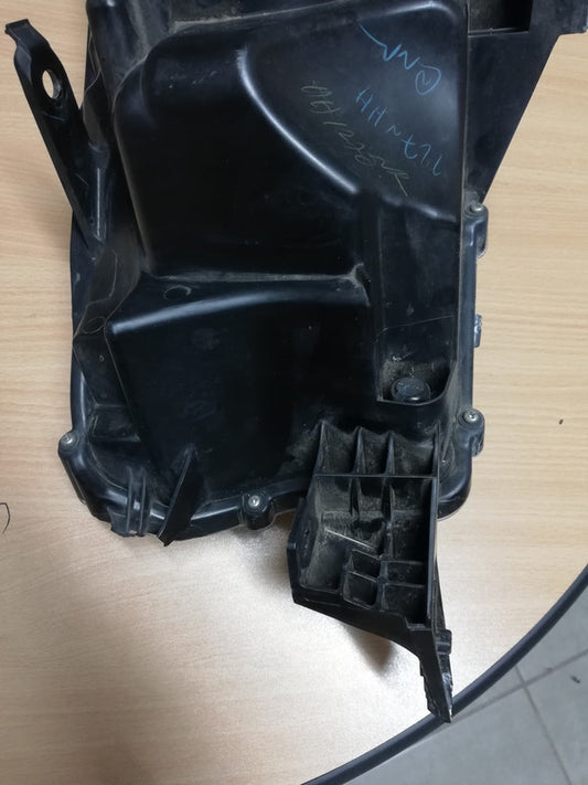 Toyota Hilux Right Headlight