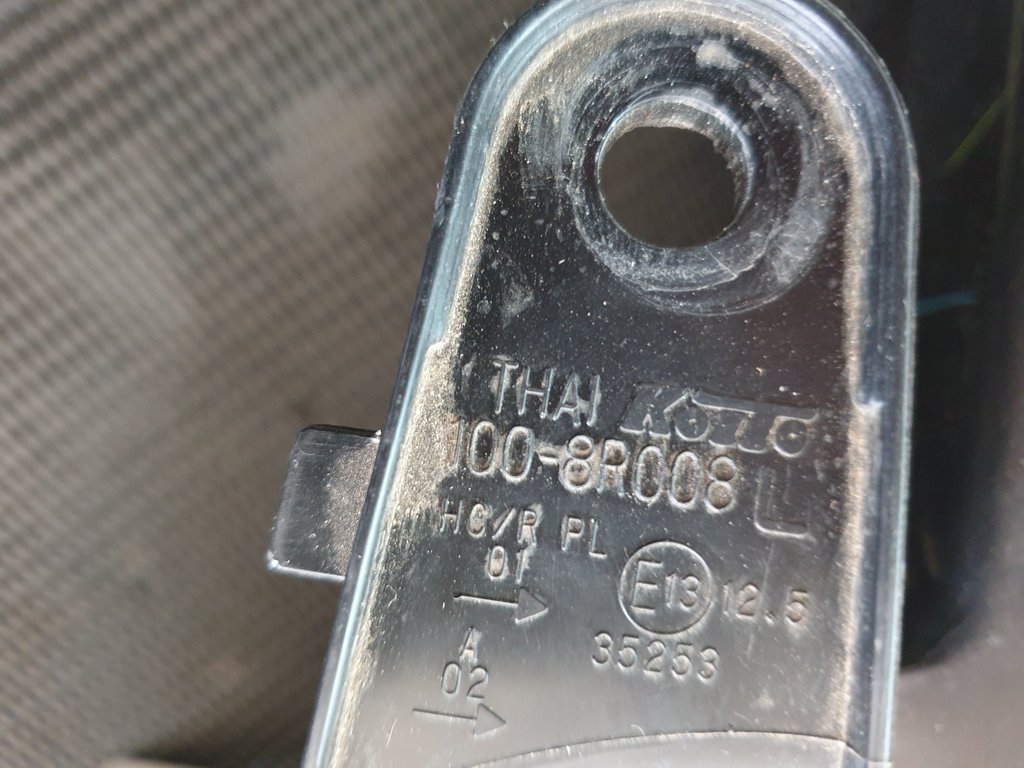 Isuzu D-Max Left Headlight