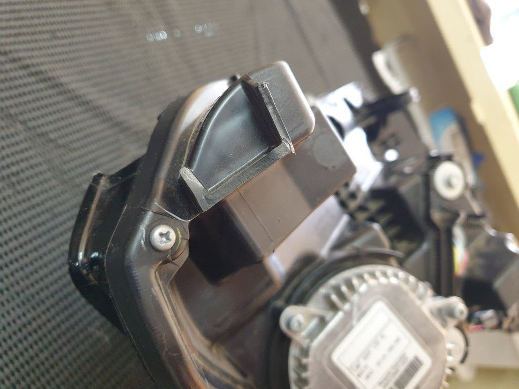Nissan Navara Left Headlight