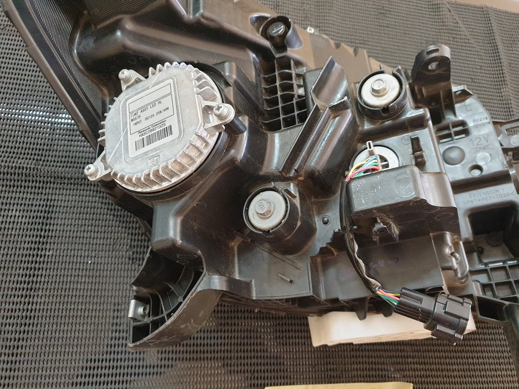 Nissan Navara Left Headlight