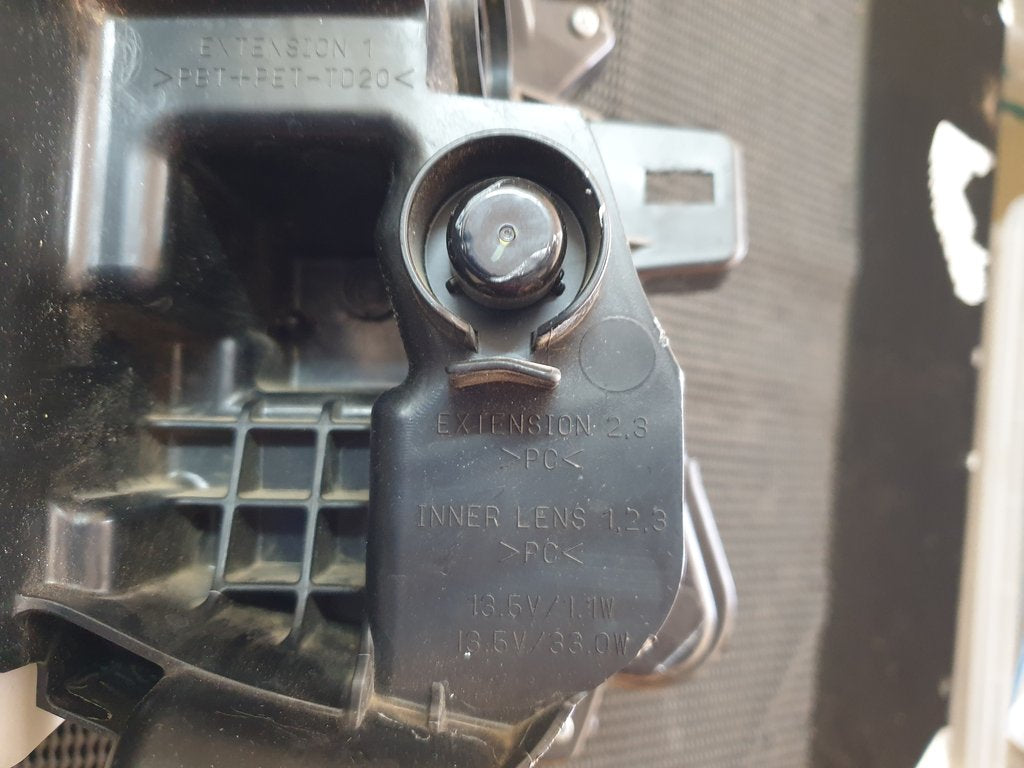 Nissan Navara Left Headlight