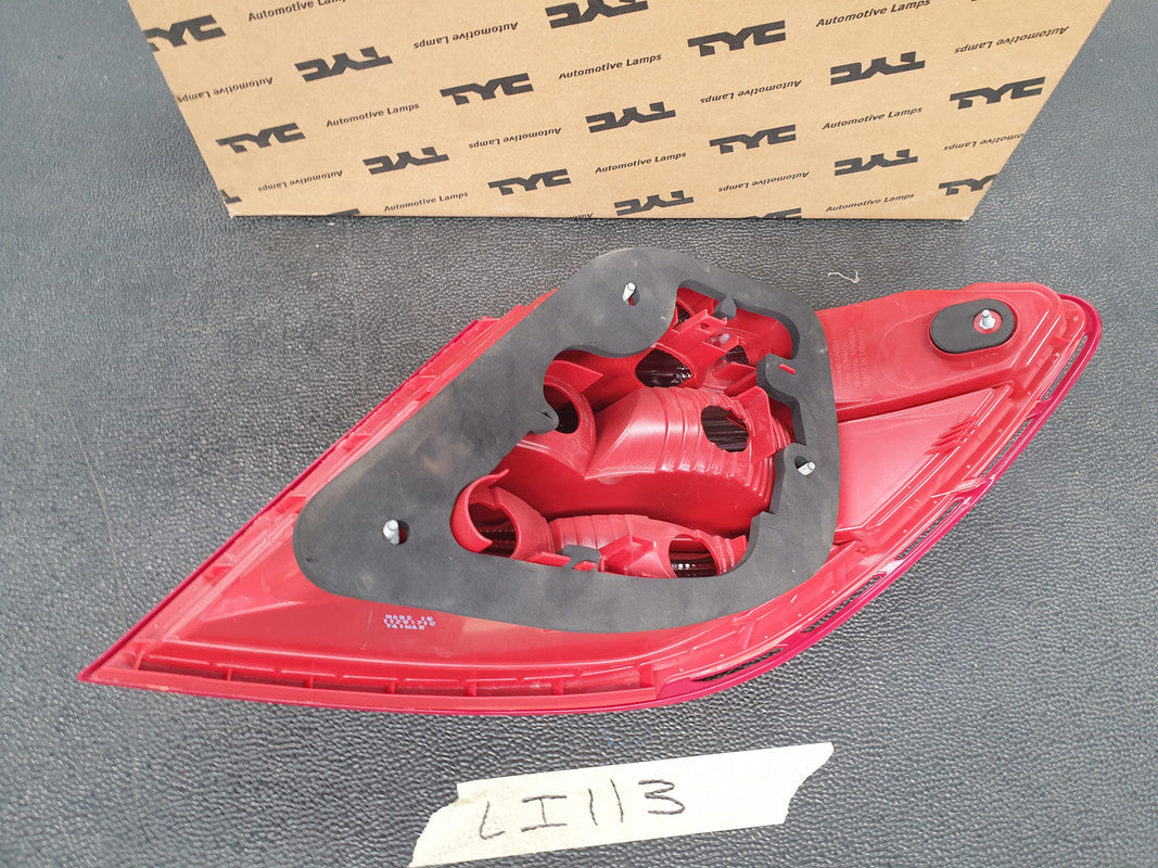 Mercedes-Benz Aftermarket C-Class W204 NO LED 2008, 2009, 2010, 2011, C300, C350 Left Taillight