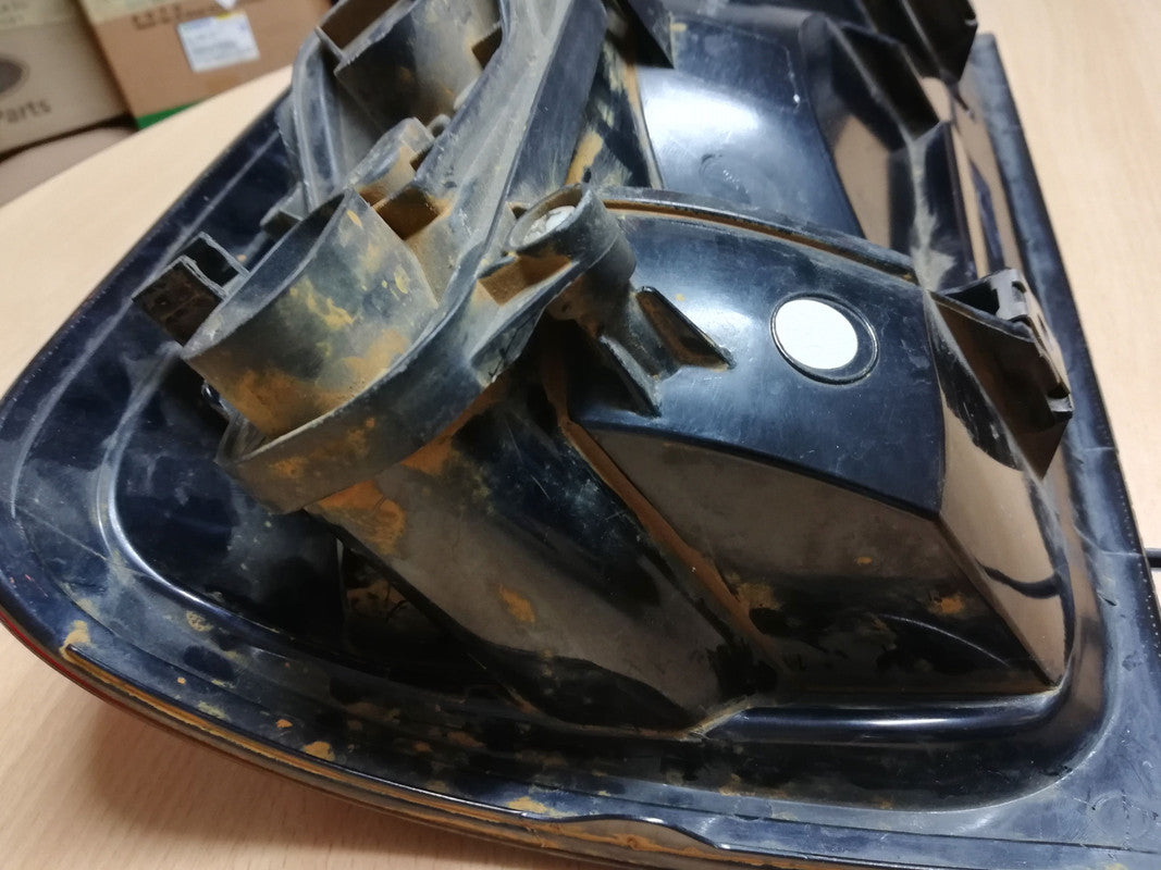 Volkswagen Amarok Left Taillight