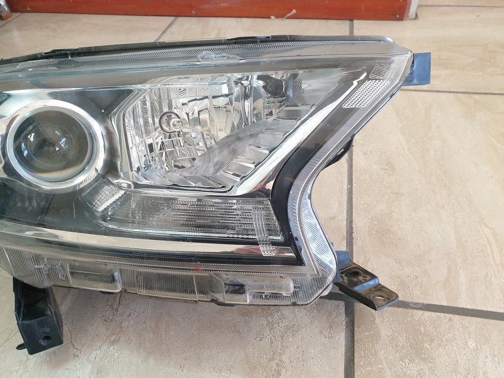 Ford Ranger Everest 2015, 2016, 2017, 2018, 2019 Right Headlight