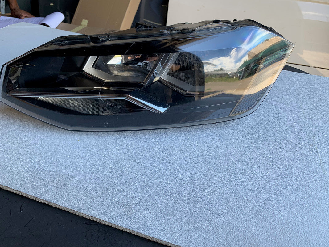 Volkswagen Polo Left Headlight