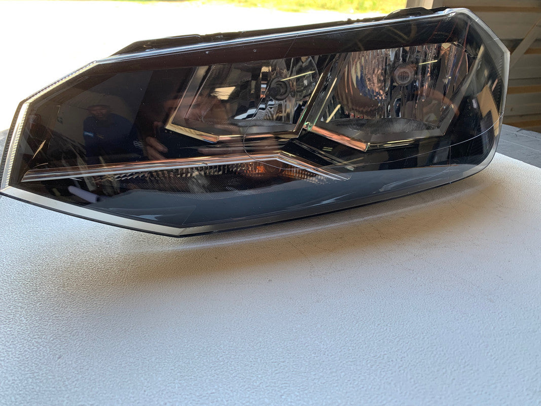 Volkswagen Polo Left Headlight