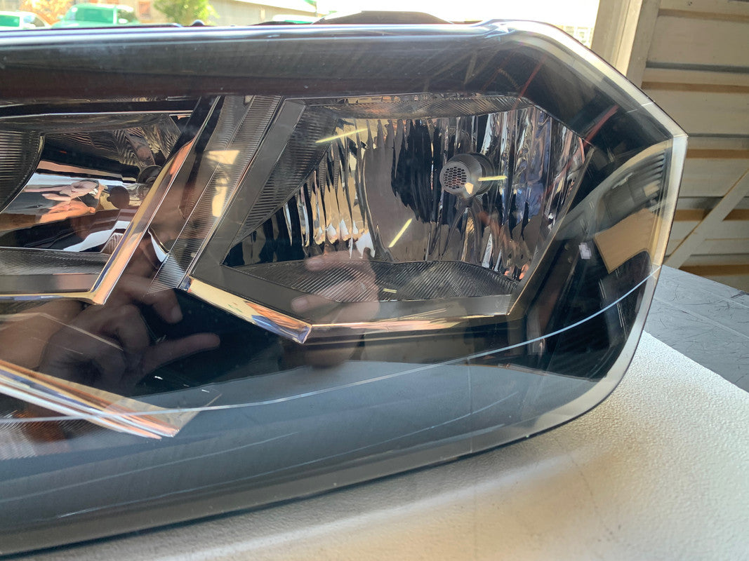 Volkswagen Polo Left Headlight
