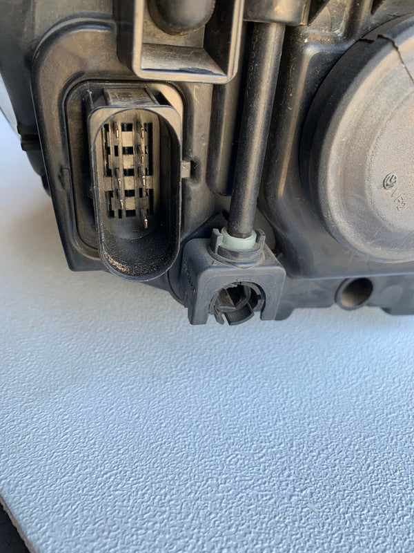 Volkswagen Polo Left Headlight