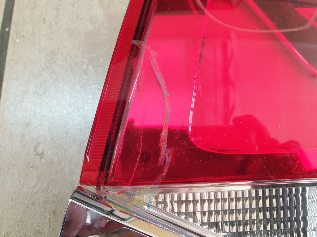 Toyota Land Cruiser 2015 Right Rear Taillight