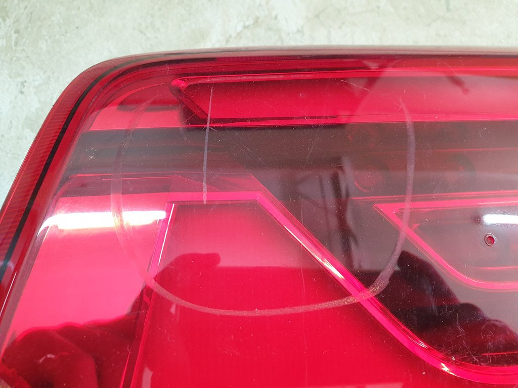 Toyota Land Cruiser 2015 Right Rear Taillight