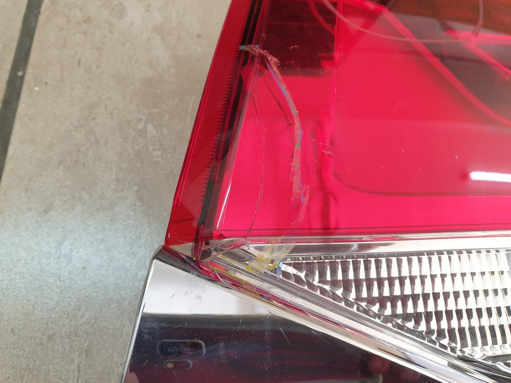 Toyota Land Cruiser 2015 Right Rear Taillight