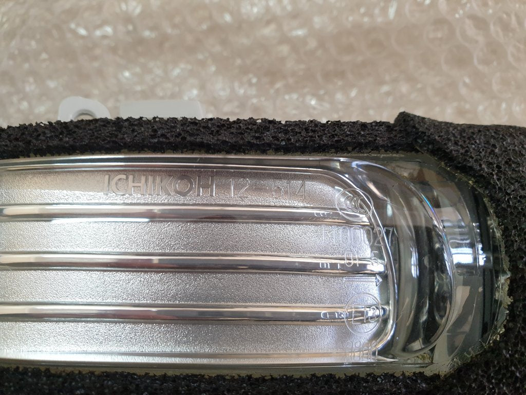 Toyota Hilux D4D Right Outer Mirror Indicator Light