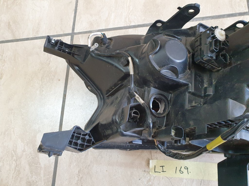 Ford Ranger T6 T7 Right Headlight
