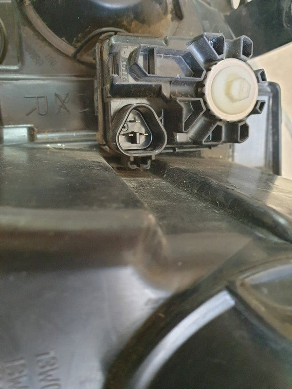 Ford Ranger T6 T7 Right Headlight