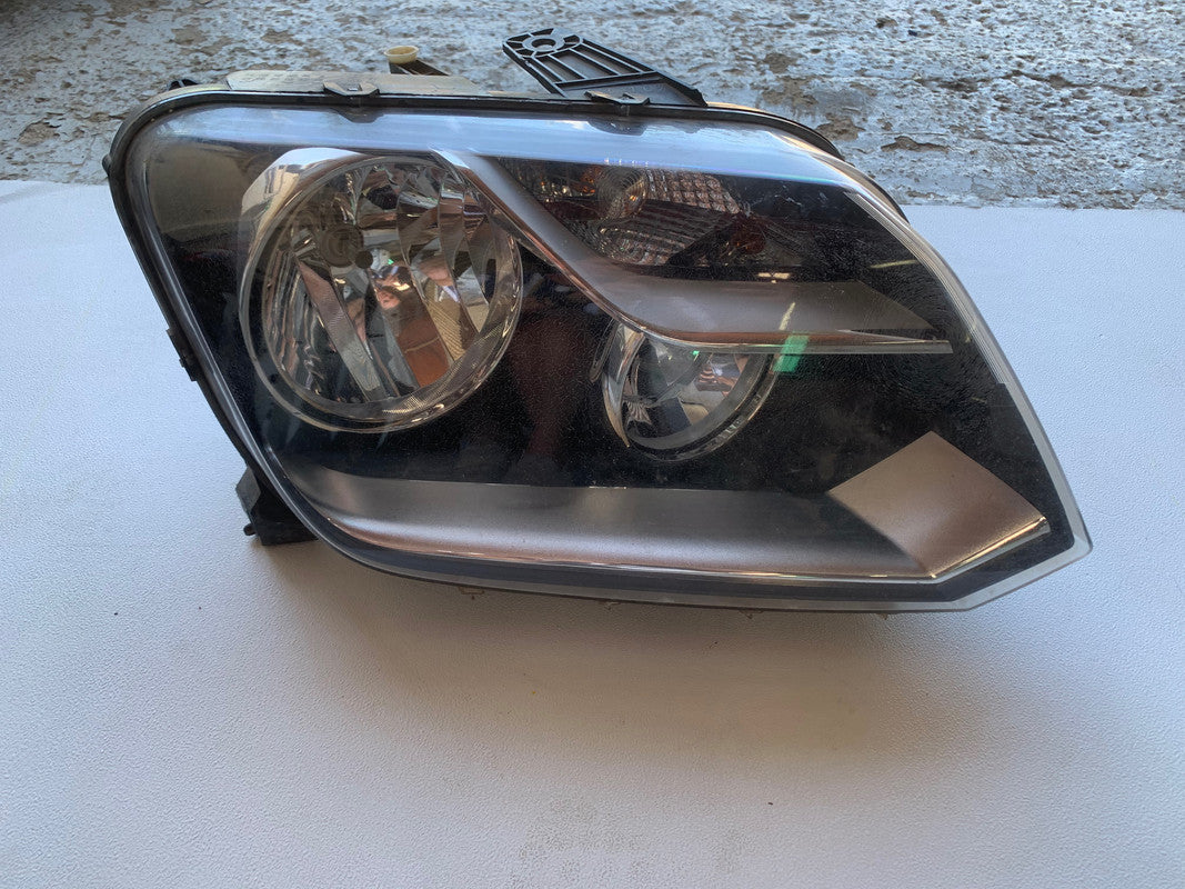 Volkswagen Amarok Right Headlight