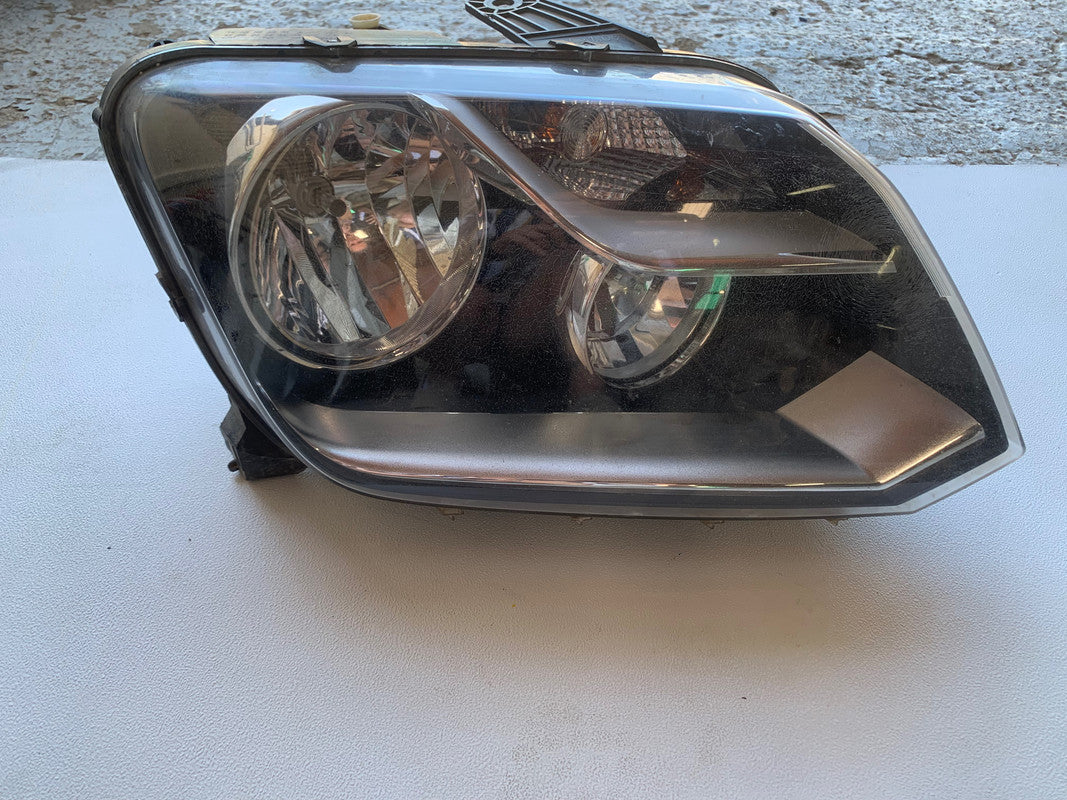 Volkswagen Amarok Right Headlight