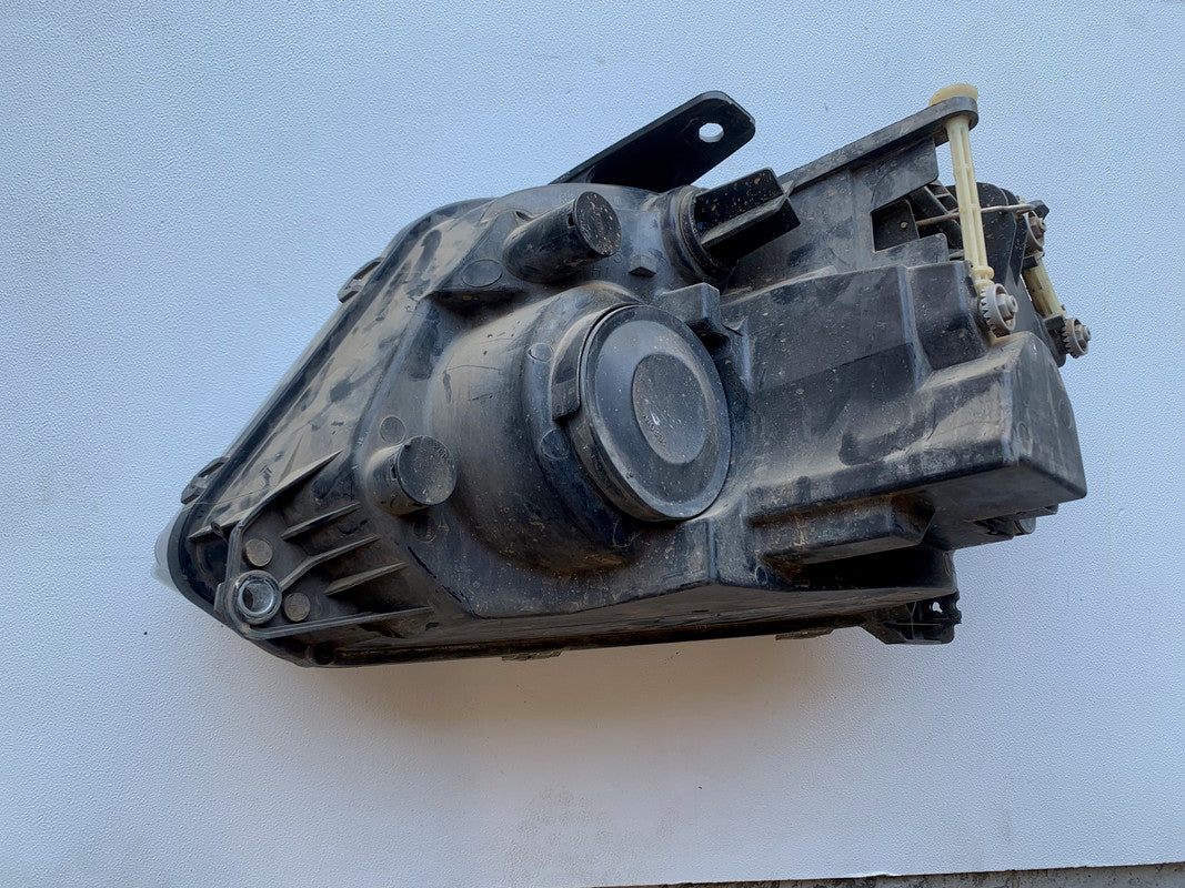 Volkswagen Amarok Right Headlight