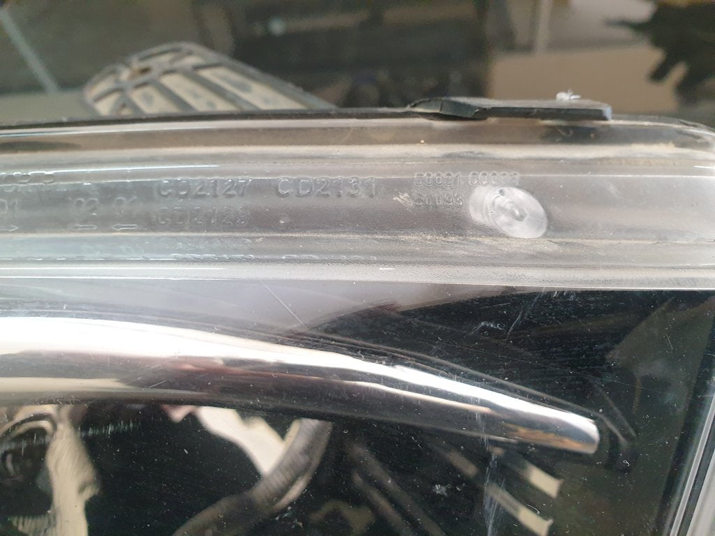 Mahindra Scorpio Right Headlight