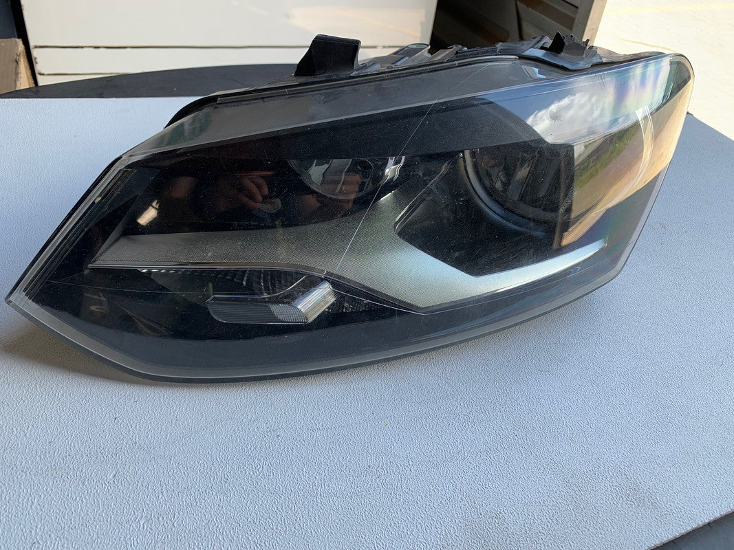 Volkswagen Polo Left Headlight