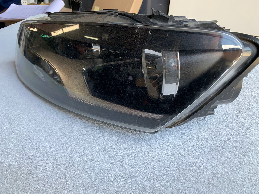 Volkswagen Polo Left Headlight
