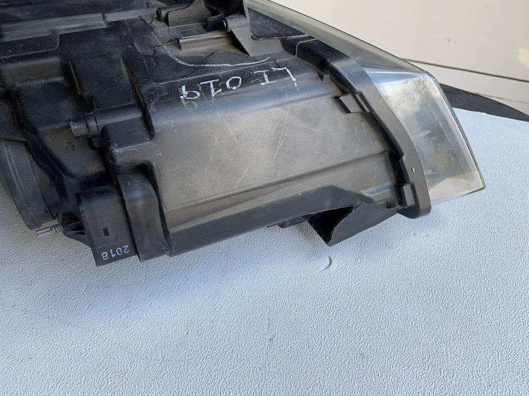 Volkswagen Polo Left Headlight