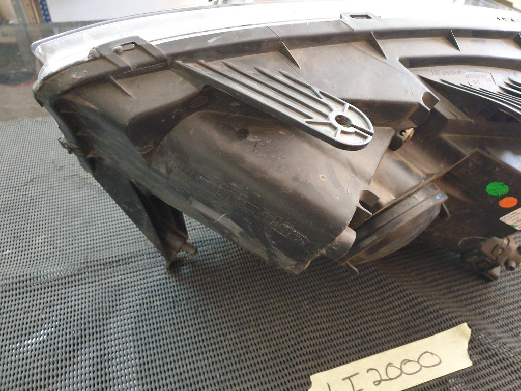 Mahindra Scorpion 2023, Xenon Right Headlight