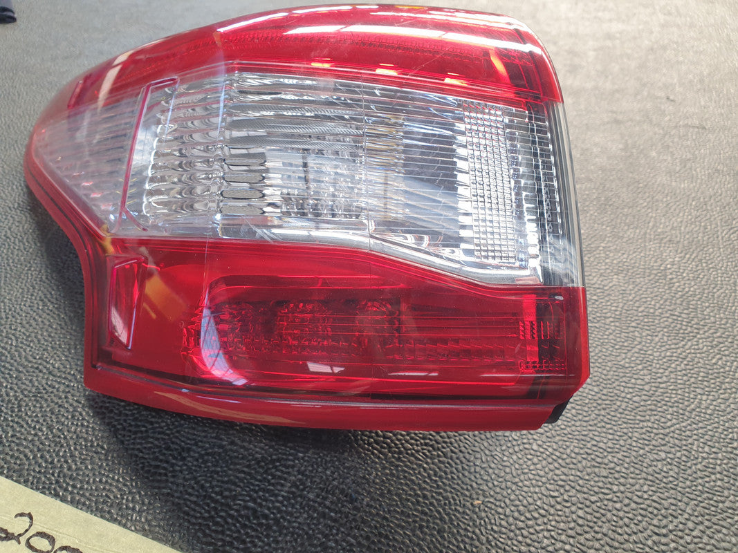 Nissan Qashqai Left Taillight