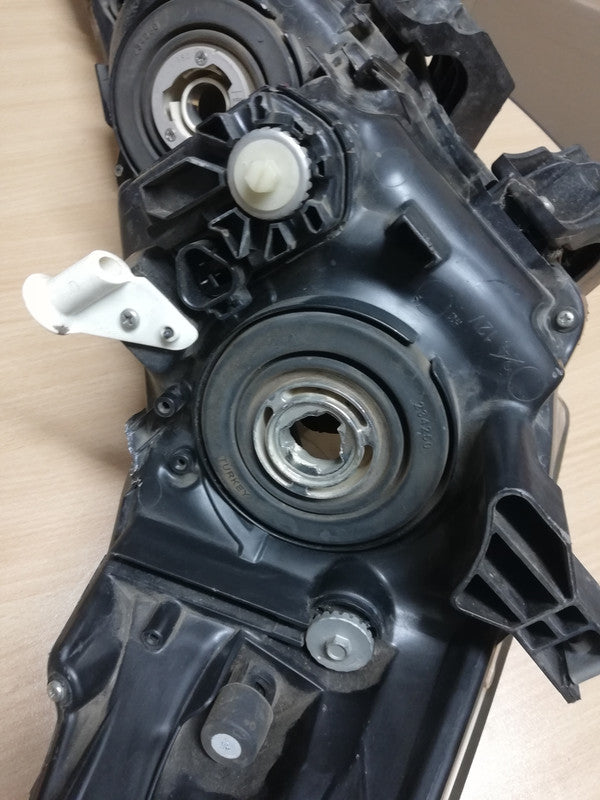 Toyota Corolla 2014 Left Headlight