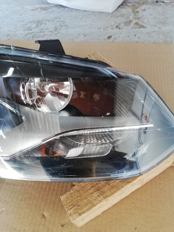 Volkswagen Polo Vivo Right Headlight