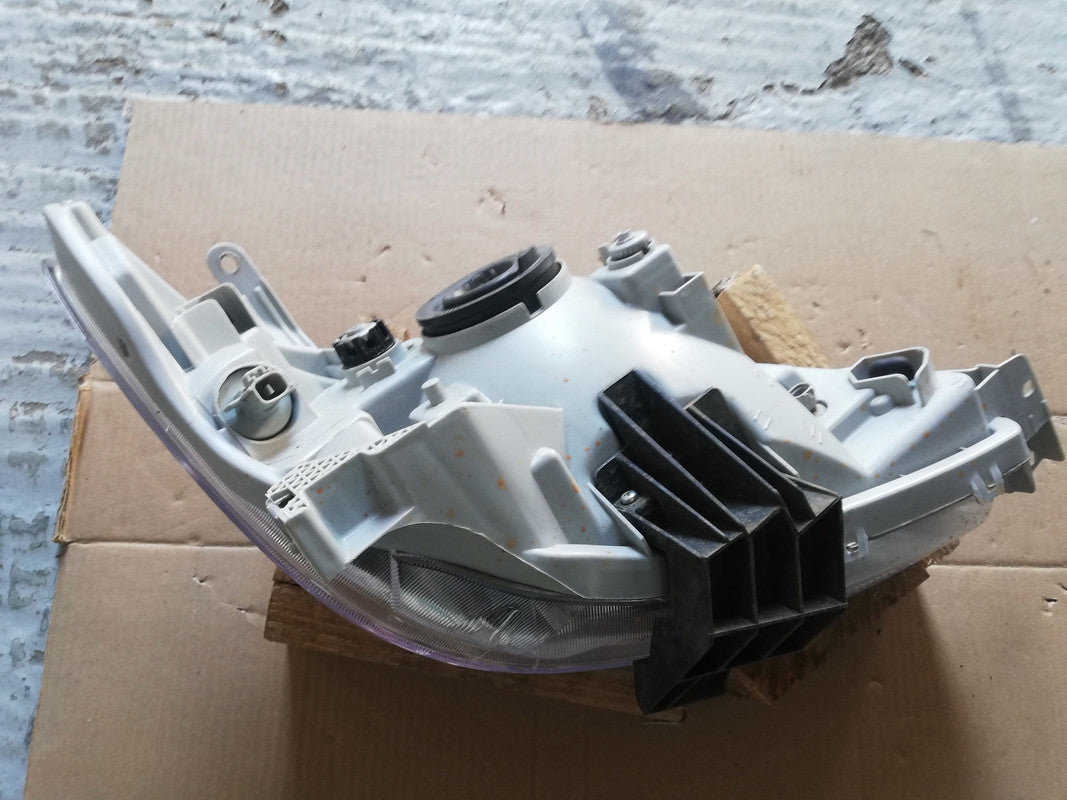 Toyota Hilux D4D Left Headlight