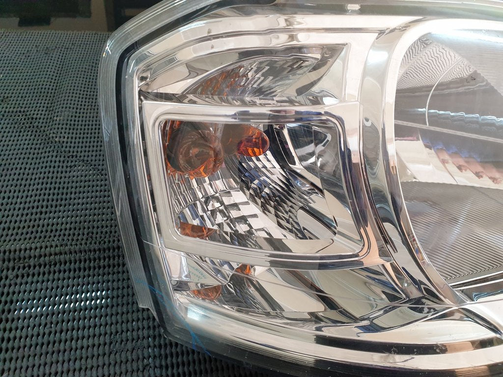 Nissan NP200 Right Headlight