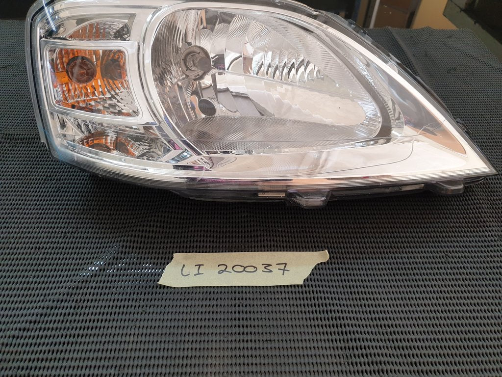 Nissan NP200 Right Headlight