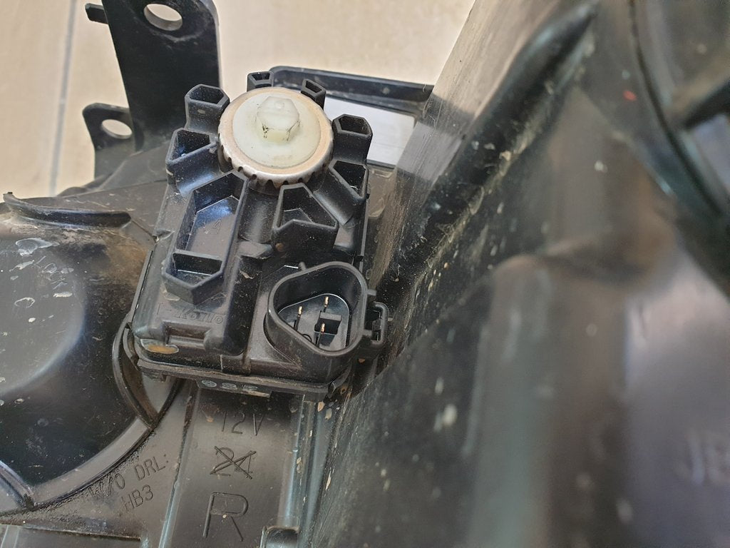 Ford Ranger T6 T7 Right Headlight