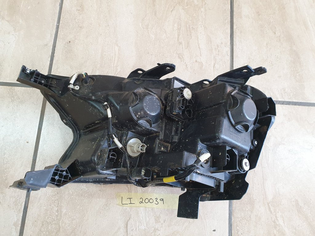 Ford Ranger T6 T7 Right Headlight